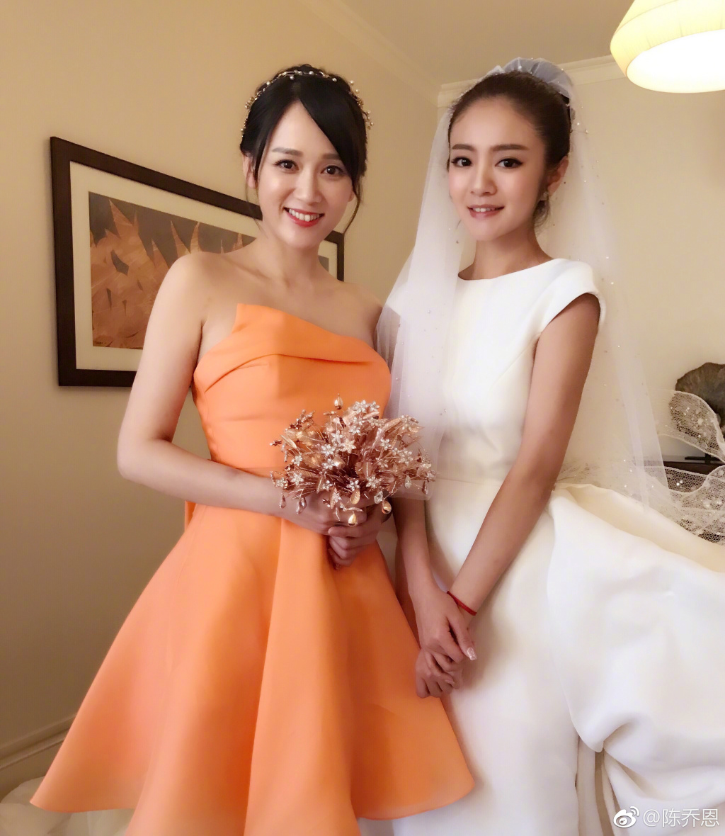 陈乔恩晒安以轩婚礼感人照片 抢到捧花盼嫁人