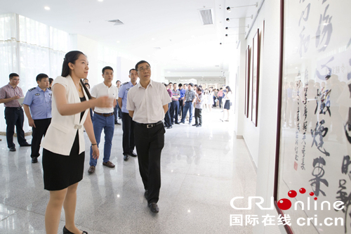 图片默认标题 图片默认标题