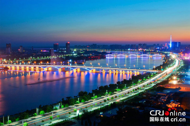 河南南阳被授予国家森林城市称号