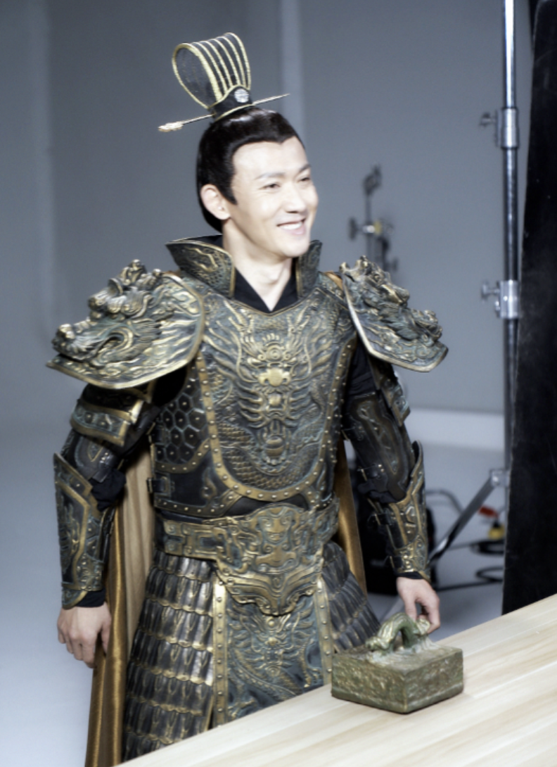 聂远演绎铁血龙魂 远迷高呼还是“大猪蹄子”