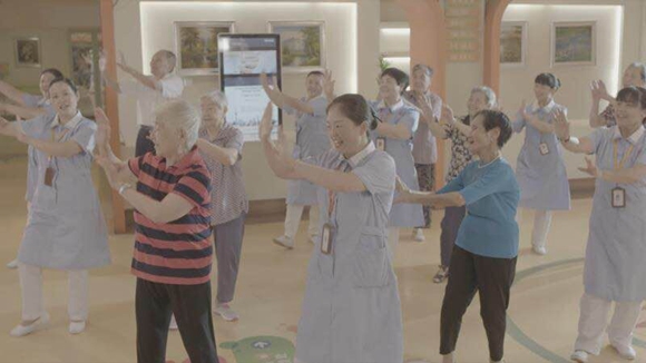 沪上首支护老者之歌发布 90后护理员刷新“职业成见”