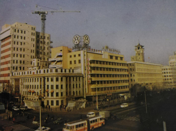 1992年行動電話首次引入吉林省 一年之後吉林省第一隻股票東北華聯上市