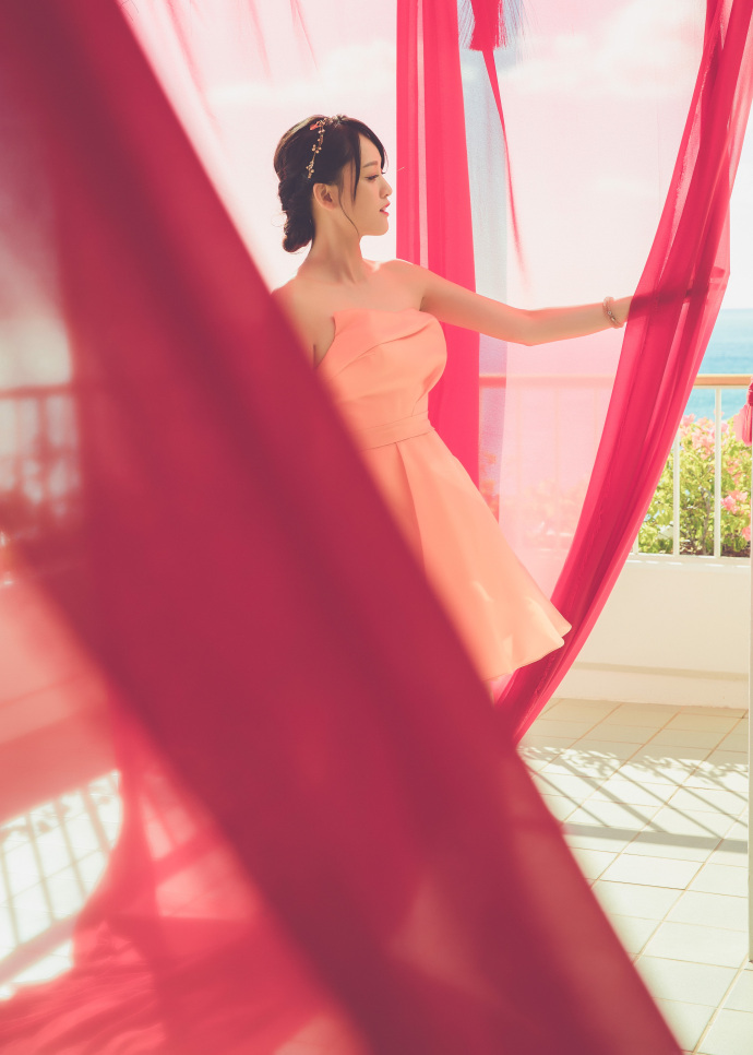 最美伴娘!陈乔恩橙色礼服清新优雅 甜笑美若天仙