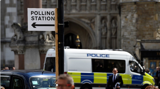 大选期间，英国各地加强了警力以保障大选的顺利进行
