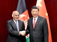 习近平会见阿富汗总统加尼