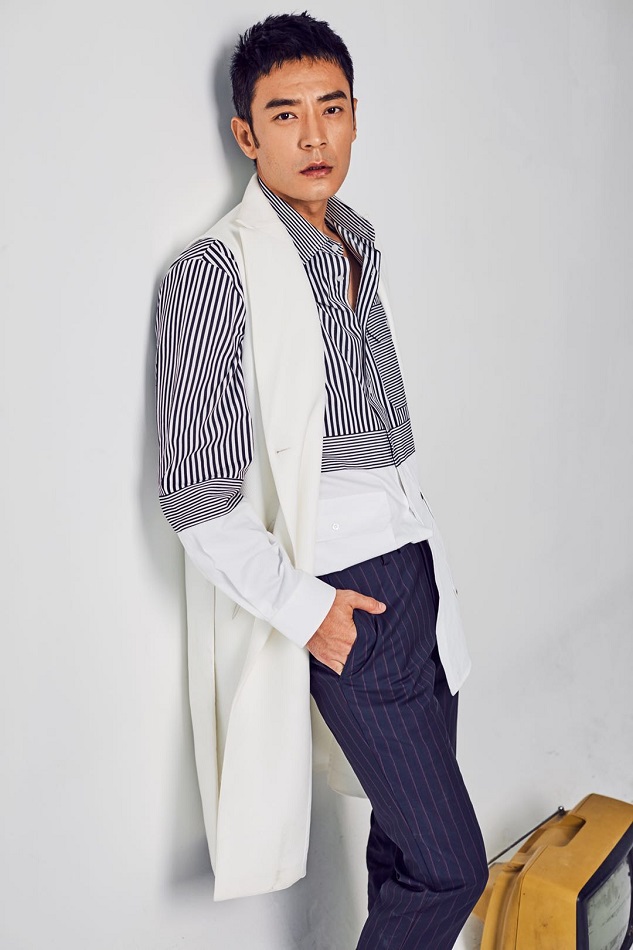 李光洁曝硬派写真 新剧《悍城》今晚上线