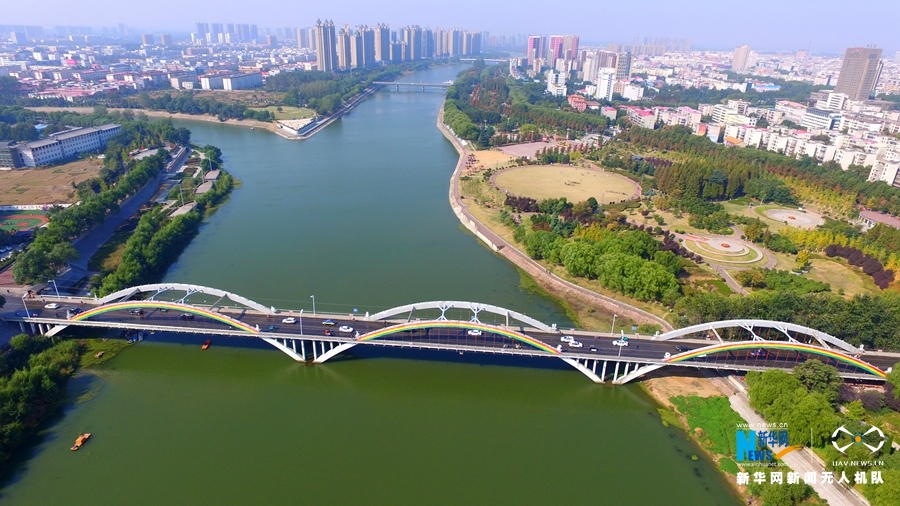 航拍河南漯河沙澧河畔绚丽秋景