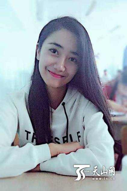 古丽乃扎尔&middot;阿布都沙拉木