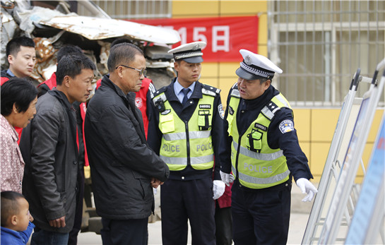 陕西渭南秋冬季道路安全宣传进农村活动举行