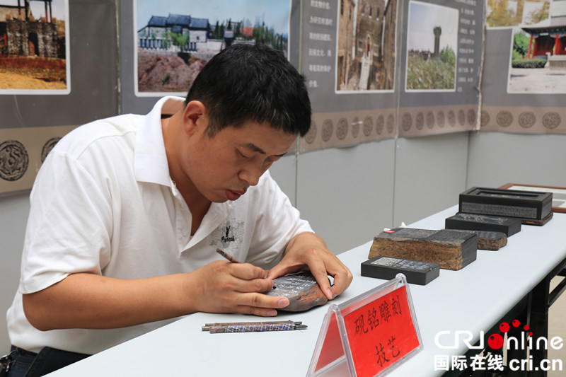 淄博:“非遗”陶瓷雕塑项目展风采 淄博:“非遗”陶瓷雕塑项目展风采