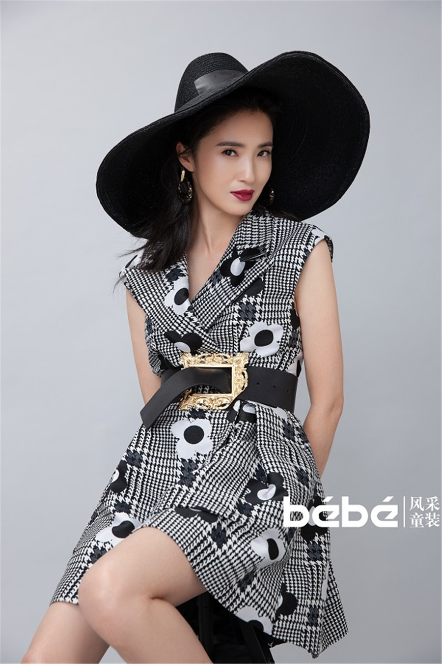 龚蓓苾曝光大片温柔演绎亲子杀