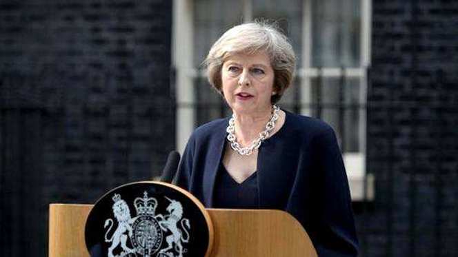英国首相特蕾莎·梅下令彻查火灾原因