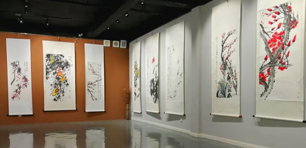【上海】【文化】中英文化艺术交流暨范长江、道格拉斯双人画展在沪举行