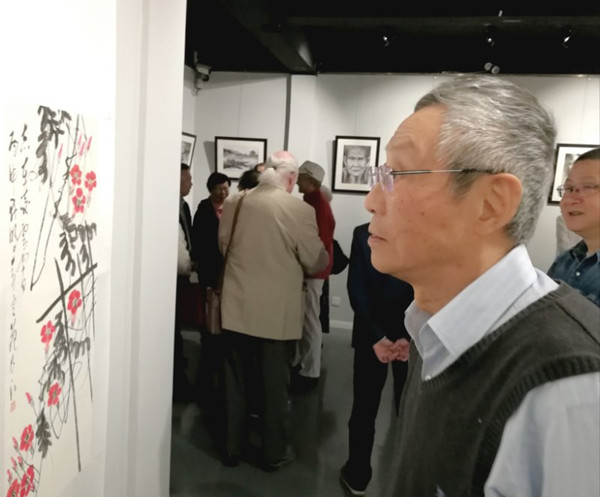 【上海】【文化】中英文化藝術交流暨范長江、道格拉斯雙人畫展在滬舉行