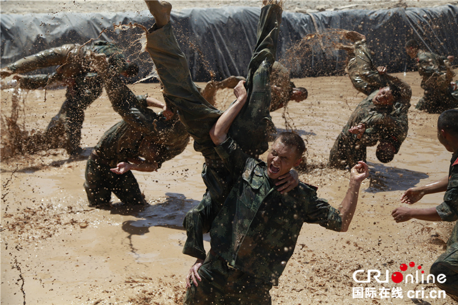 反恐尖刀屡经生死考验誓做新疆维稳压舱石组图