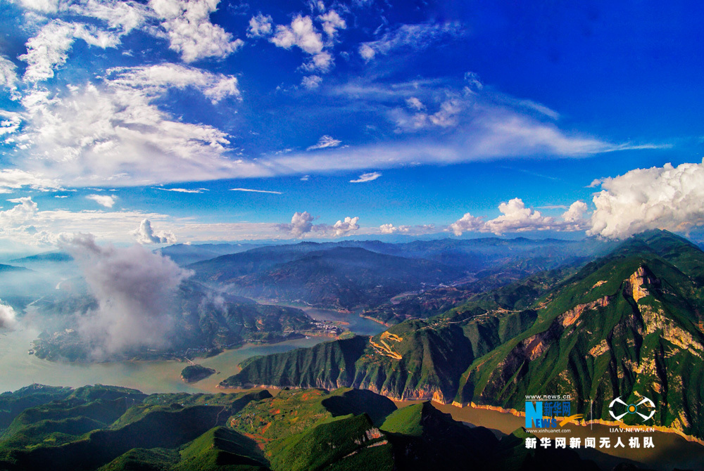 【焦点图】【“飞阅”中国】雨后瞿塘峡 云卷云舒