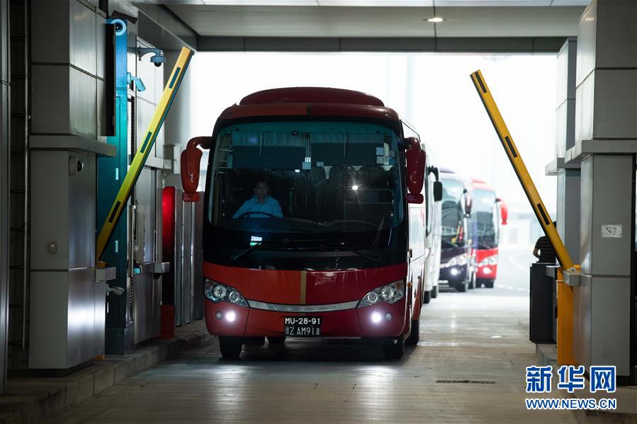 港珠澳大橋正式通車