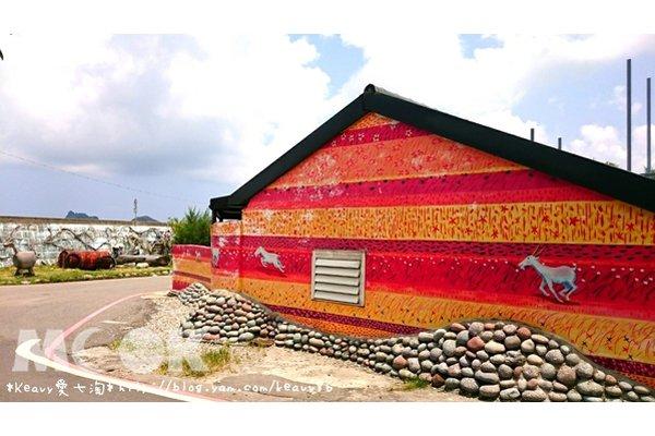 台湾东海岸必拍装置艺术 几米遇上彩绘木头羊