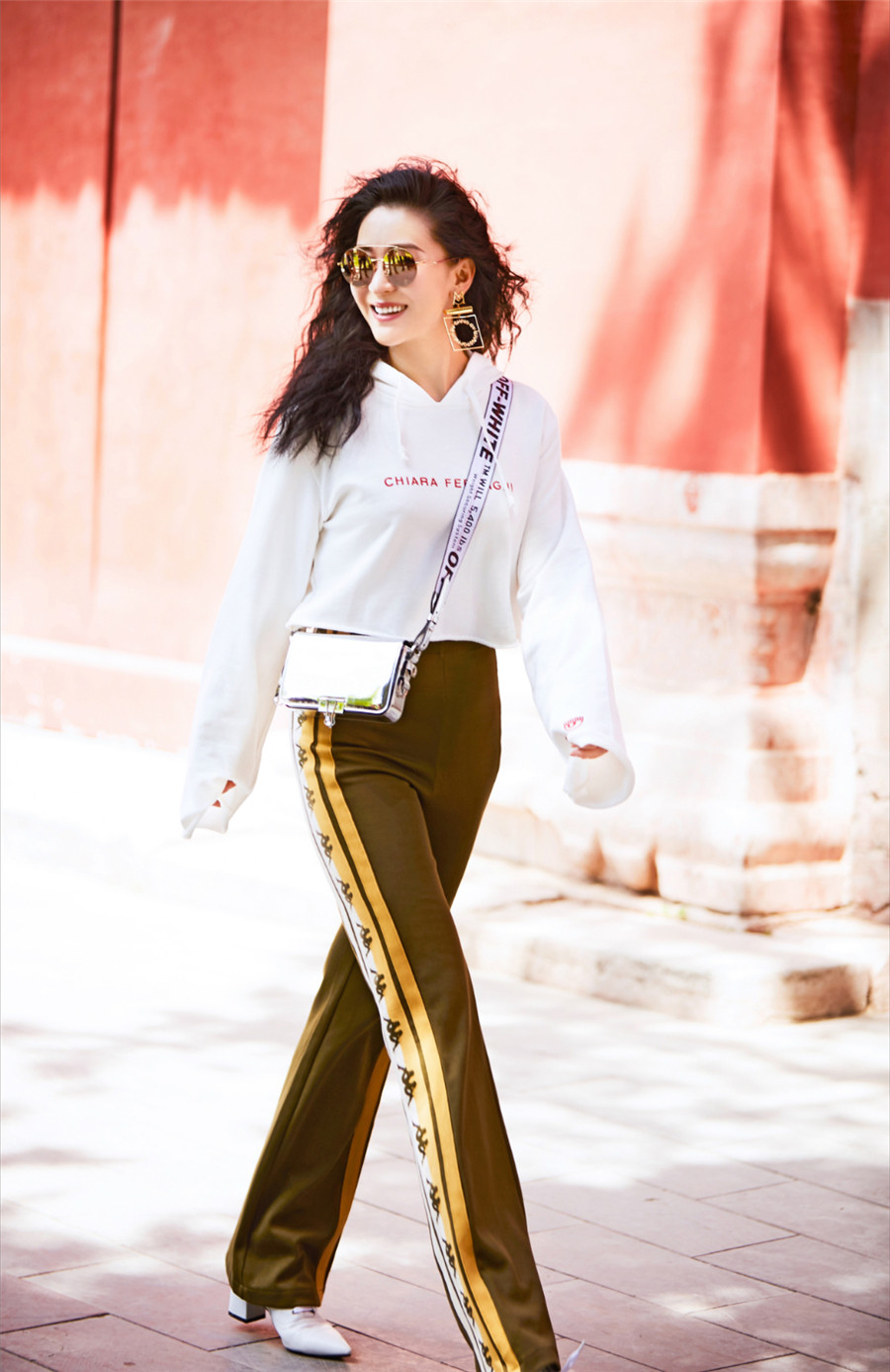 苗圃新街拍深秋送暖放肆笑容不惧寒凉