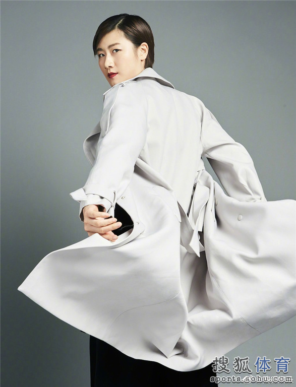 知性又优雅!丁宁时尚大片公开颜值逆天