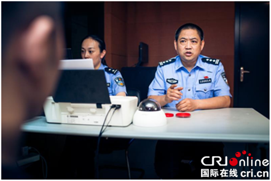 已過審【山城故事】重慶市渝中區刑偵支隊長李淩：破案打擊的“鐵拳頭”