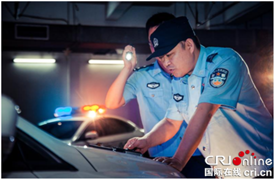 已過審【山城故事】重慶市渝中區刑偵支隊長李淩：破案打擊的“鐵拳頭”