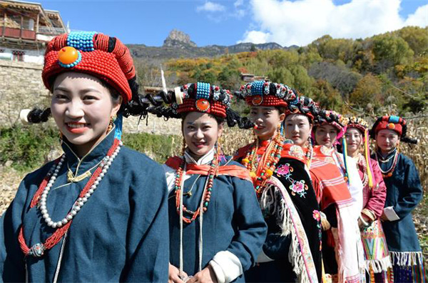 四川甘孜州:走进2018丹巴嘉绒乡村风情节 探秘"成人礼"文化