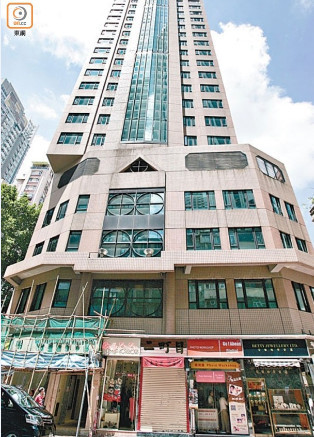 入市,其中包括有"大美人"之称的关之琳购入金钟星域轩高层复式单位,又