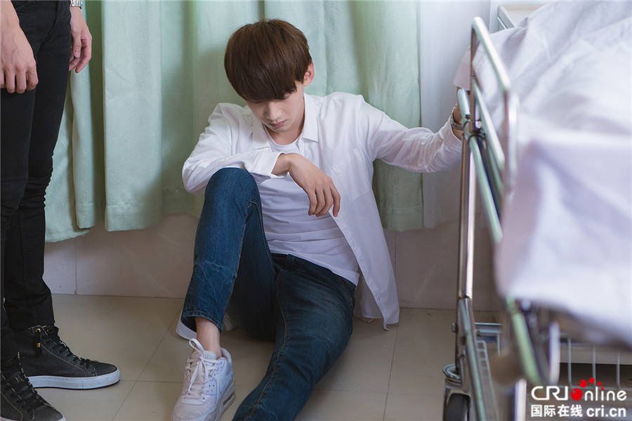 图片默认标题_fororder_白敬亭3