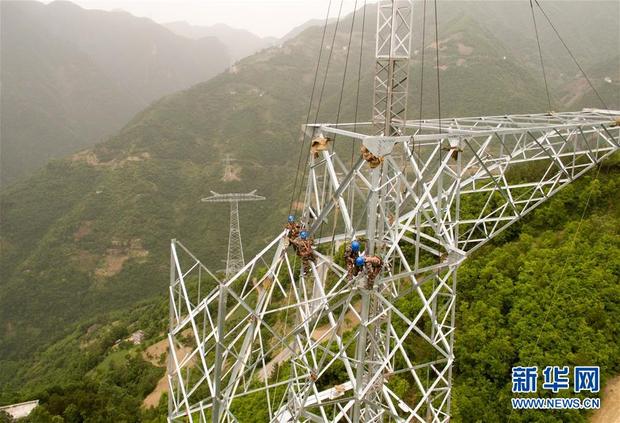【砥礪奮進的五年·重大工程】中國特高壓 推動能源互聯網建設
