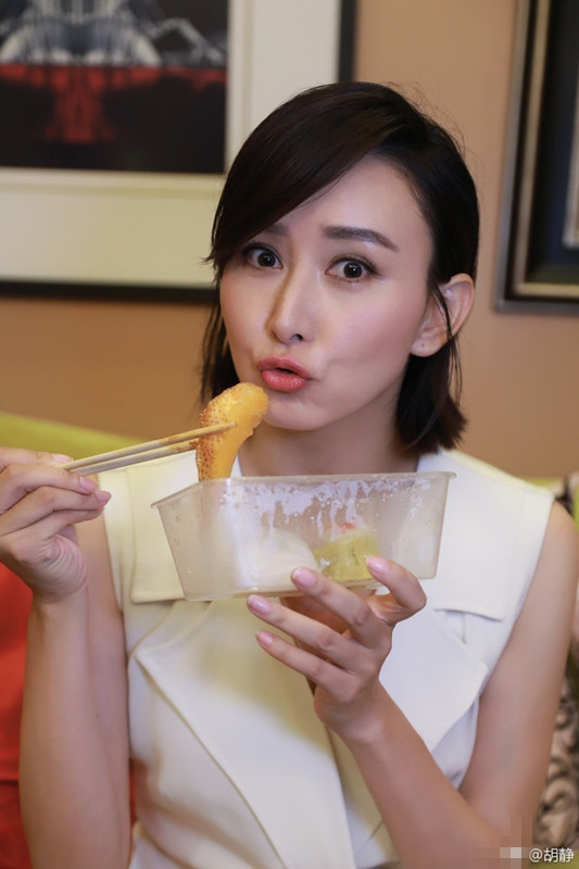 吃了兩個半月外賣 胡靜：忘了飯菜不用盒裝是啥感覺