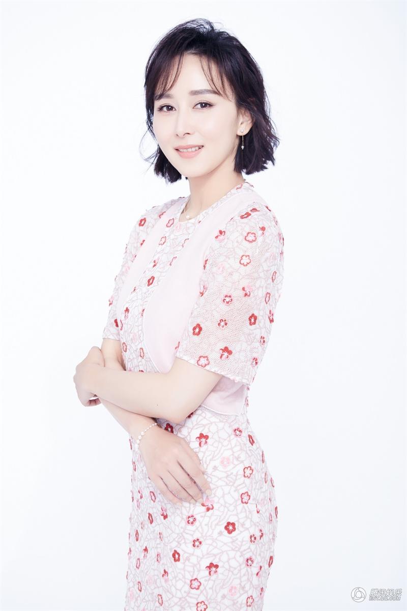 高清：胡靜夏日清新寫真 得體的短髮優雅從容