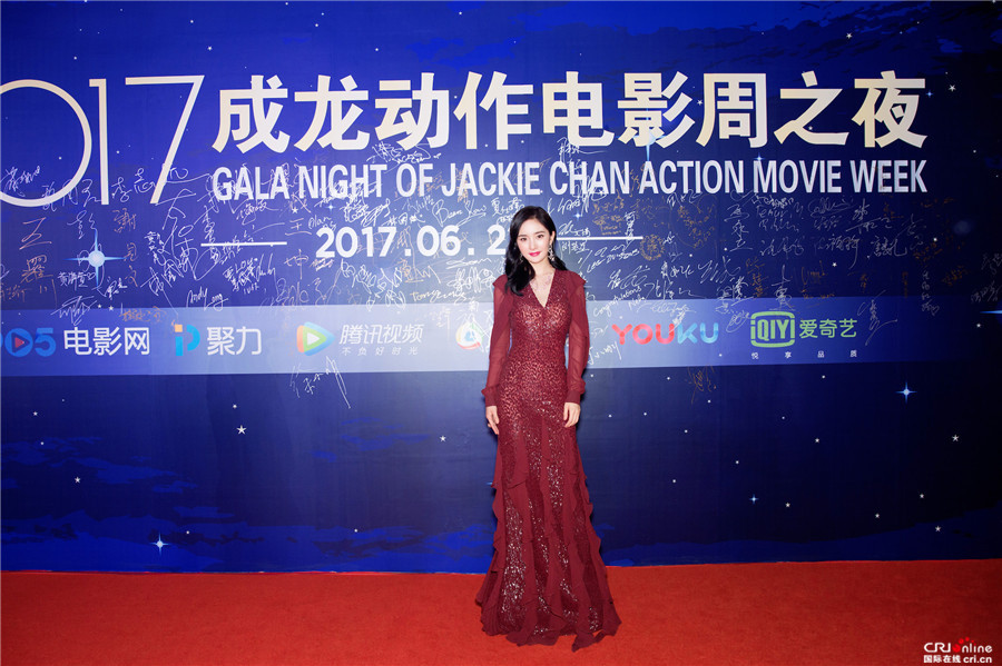 图片默认标题_fororder_成龙动作电影周红毯