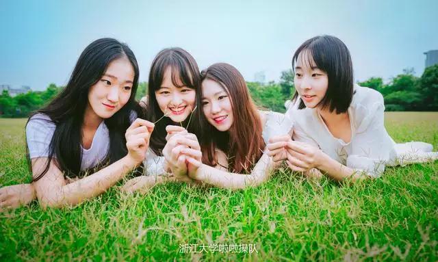 浙大史上颜值最高毕业照爆出 全是美女学霸 浙大史上颜值最高毕业照爆出 全是美女学霸