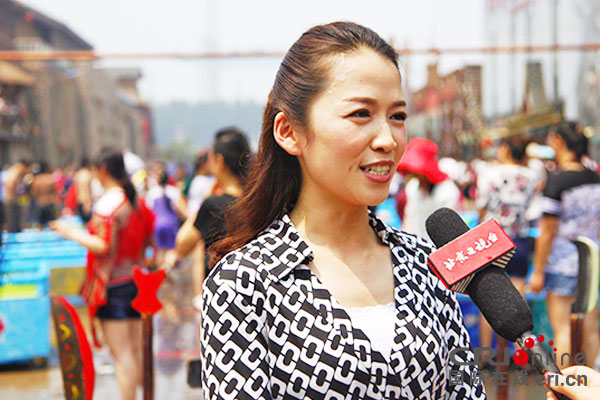 图片默认标题_fororder_北京呀路古热带植物园总经理--夏钰-接受媒体采访