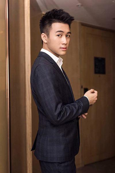 经纪人过生日 猜赌王儿子何猷君送什么