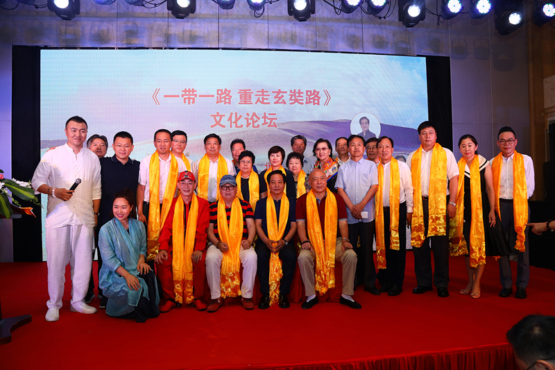 六小龄童将拍纪录片《西游记》师徒四人再聚首