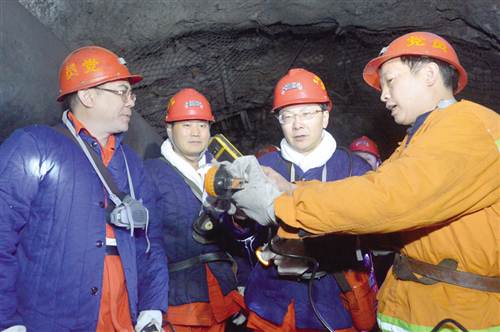 【財經渝企標題摘要】重慶市煤礦安全生産月活動豐富多彩