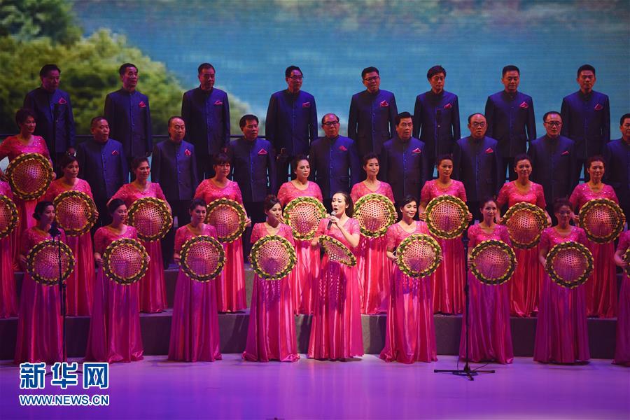 香港各界庆祝香港回归祖国二十周年合唱大汇演举行