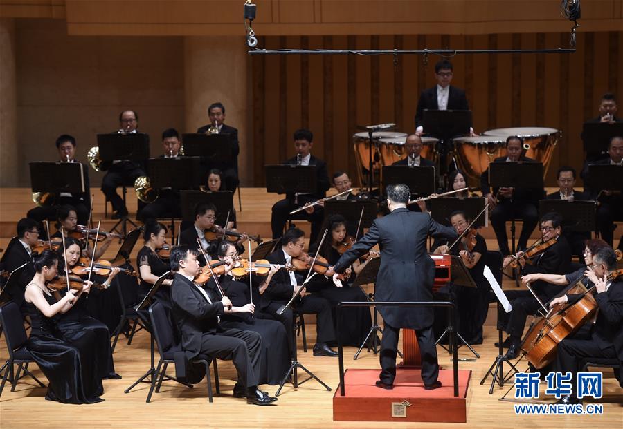 紀念貝多芬逝世190週年交響音樂會在京舉行