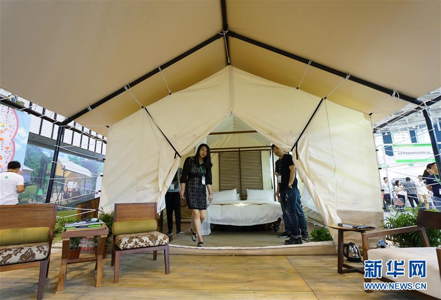 南京：户外展上看帐篷