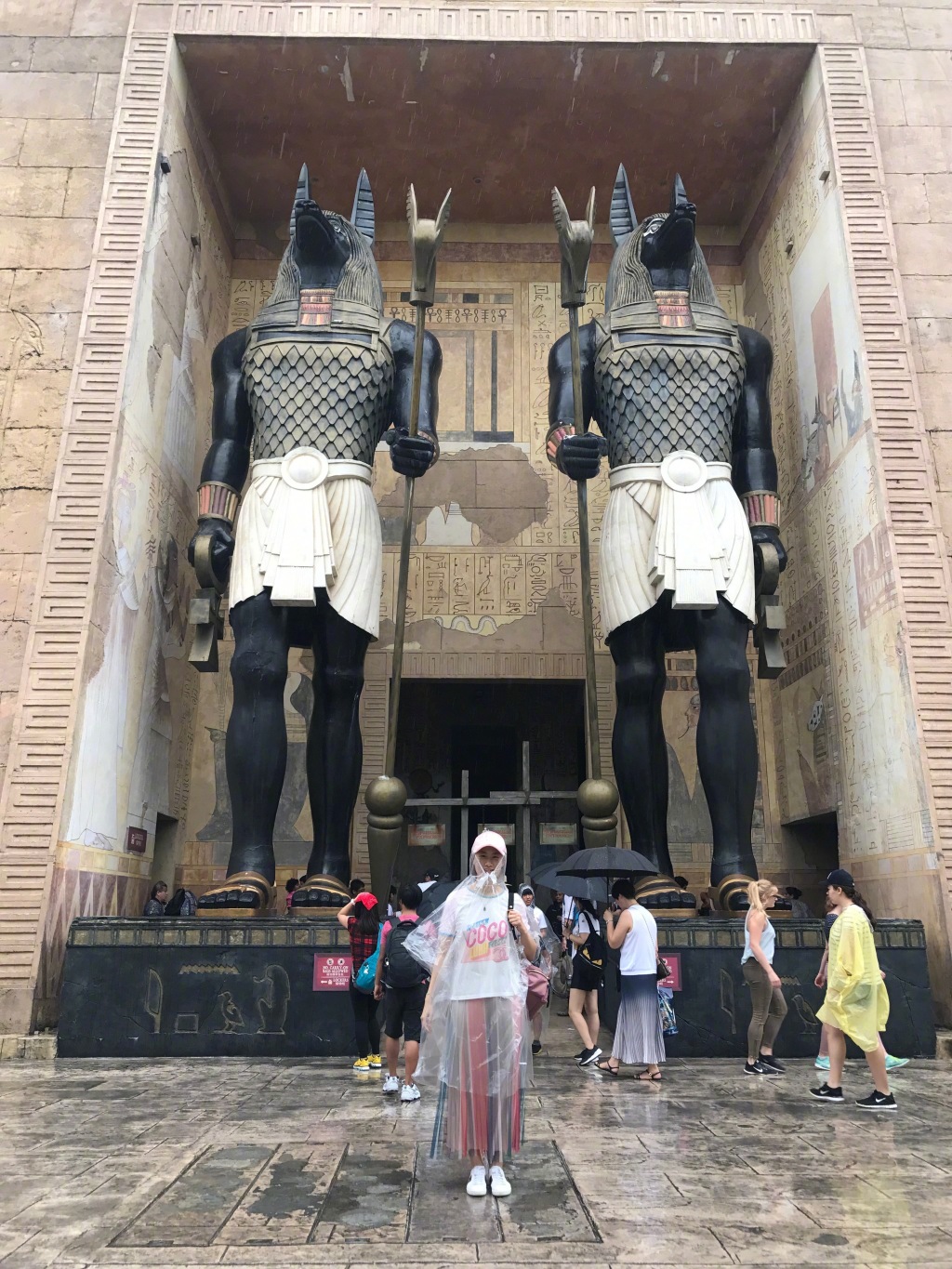 孝顺丁宁陪妈妈游新加坡 穿母女裙温馨有爱