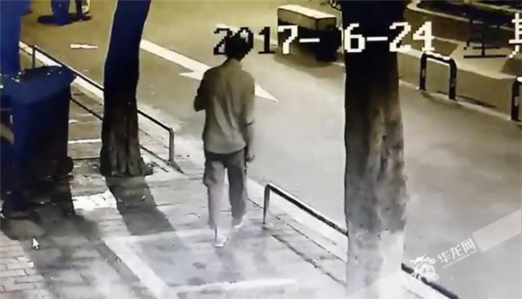 【法制安全】【社會民生】重慶一老闆電動車內放20萬現金被盜