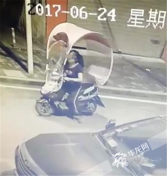 【法制安全】【社會民生】重慶一老闆電動車內放20萬現金被盜