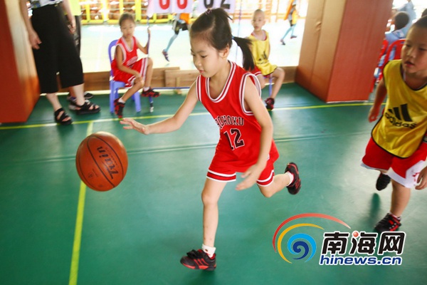 末尾有圖【教育醫衛圖文列表】【教育專題-焦點圖】【即時快訊】幼兒園快樂足球 巾幗不讓鬚眉 末尾有圖【教育醫衛圖文列表】【教育專題-焦點圖】【即時快訊】幼兒園快樂足球 巾幗不讓鬚眉