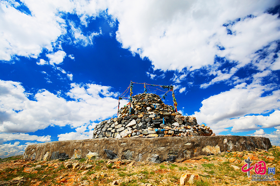 这个夏天自驾旅游休闲避暑就去商都 感受风吹草低现牛羊