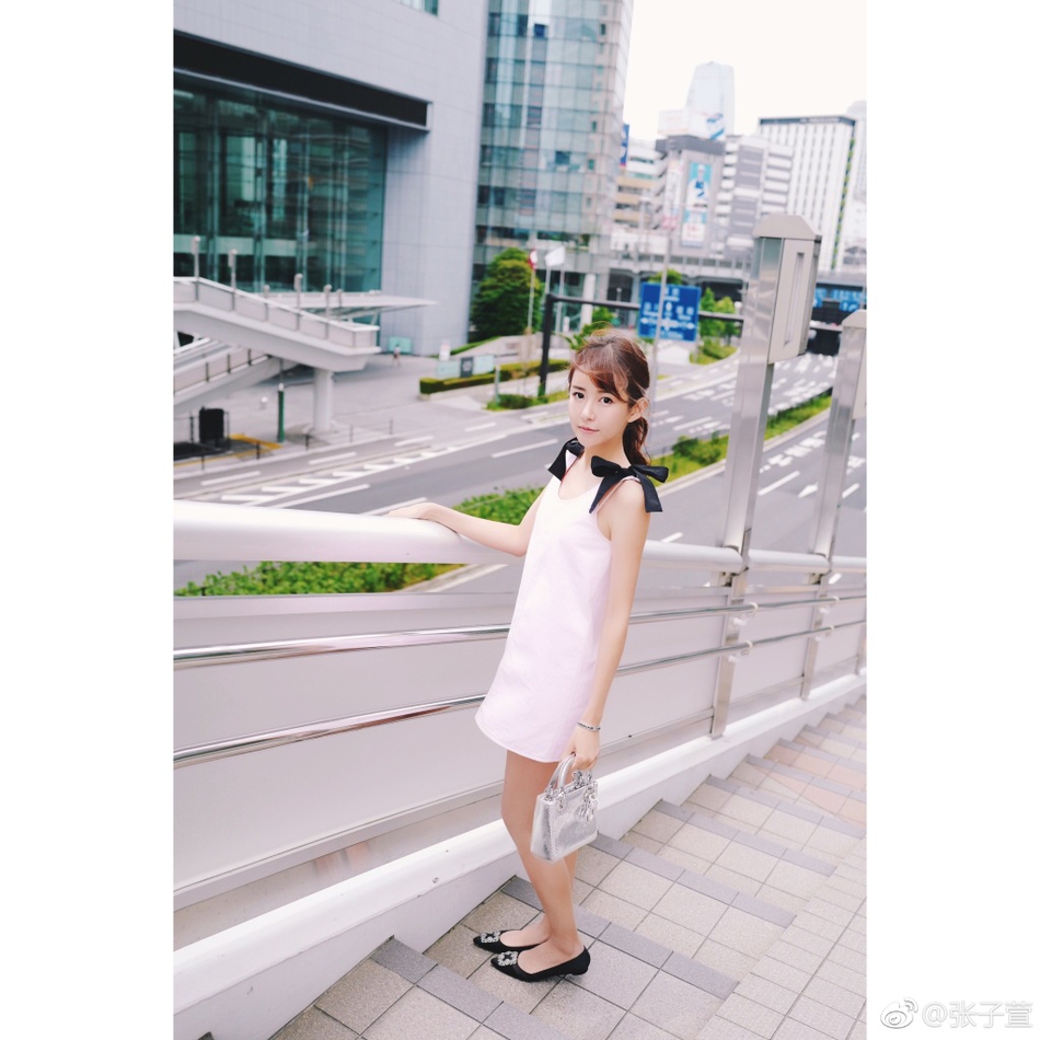 李嫣王文也黄多多贝儿 拥有逆天大长腿的星二代