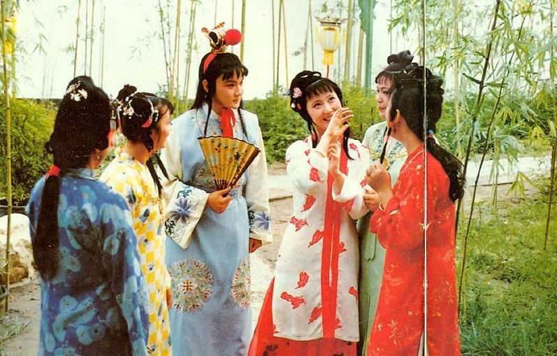 87版《红楼梦》开播30年 欧阳奋强讲述难忘"红楼时光" 87版《红楼梦》开播30年 欧阳奋强讲述难忘"红楼时光"