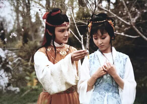 87版《红楼梦》开播30年 欧阳奋强讲述难忘"红楼时光" 87版《红楼梦》开播30年 欧阳奋强讲述难忘"红楼时光"