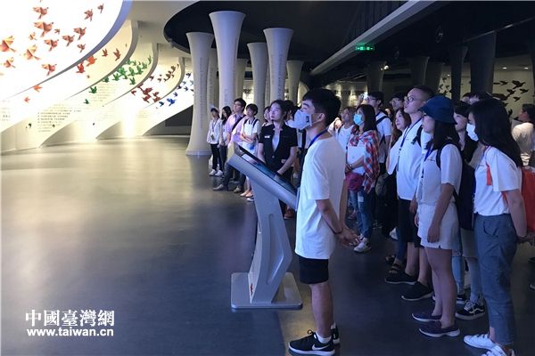 台湾青年在京体验创意文化 北京大师精彩开讲